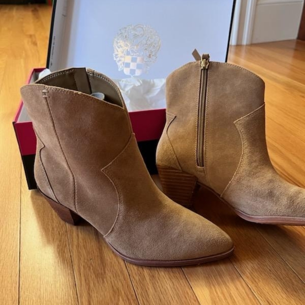 NIB! Vince Camuto Booties - Picture 3 of 9